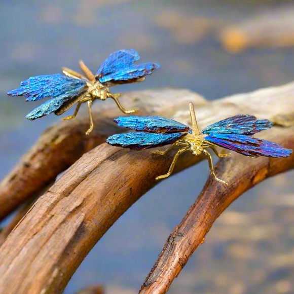 Hand Crafted Other - 🆕New Aura Blue Tourmaline Dragonfly Figurine- Silver